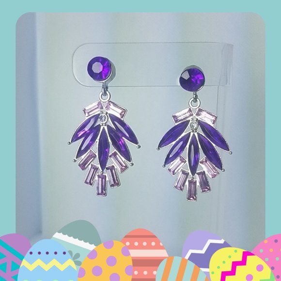 Vintage Jewelry - Purple Rhinestone Earrings